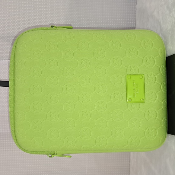 Michael Kors Embossed MK Double zipper Padded Tablet Sleeve - Picture 1 of 8